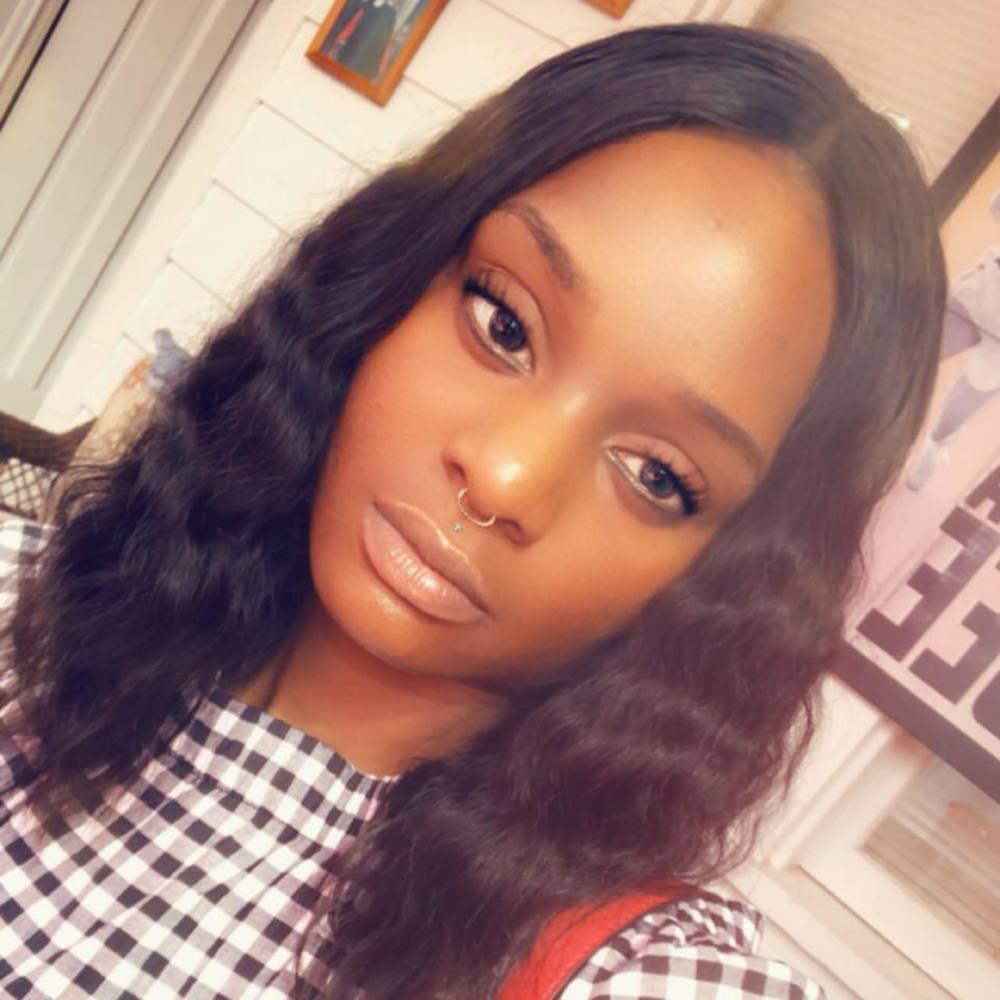 Meet your Posher, Tiara